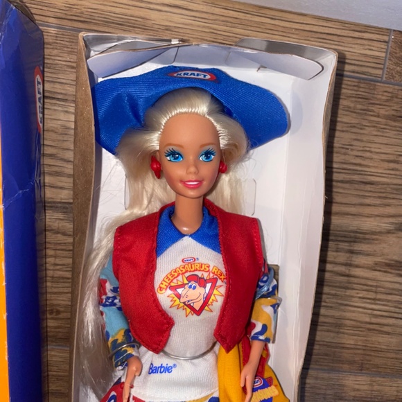 Barbie - 1992 Vintage KRAFT Treasures  Doll Never Removed - Picture 2 of 16